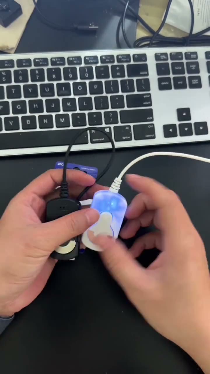 Clip charger indicator demonstration with a small load